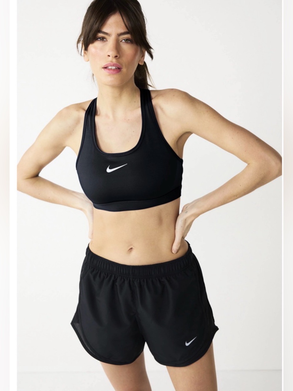 Nike Women's Swoosh Medium Support Padded Sports Bra, Black, Medium